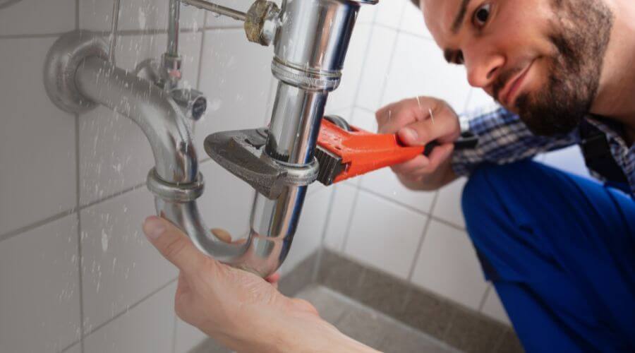 Professional same day plumber services in Brewster, KS
